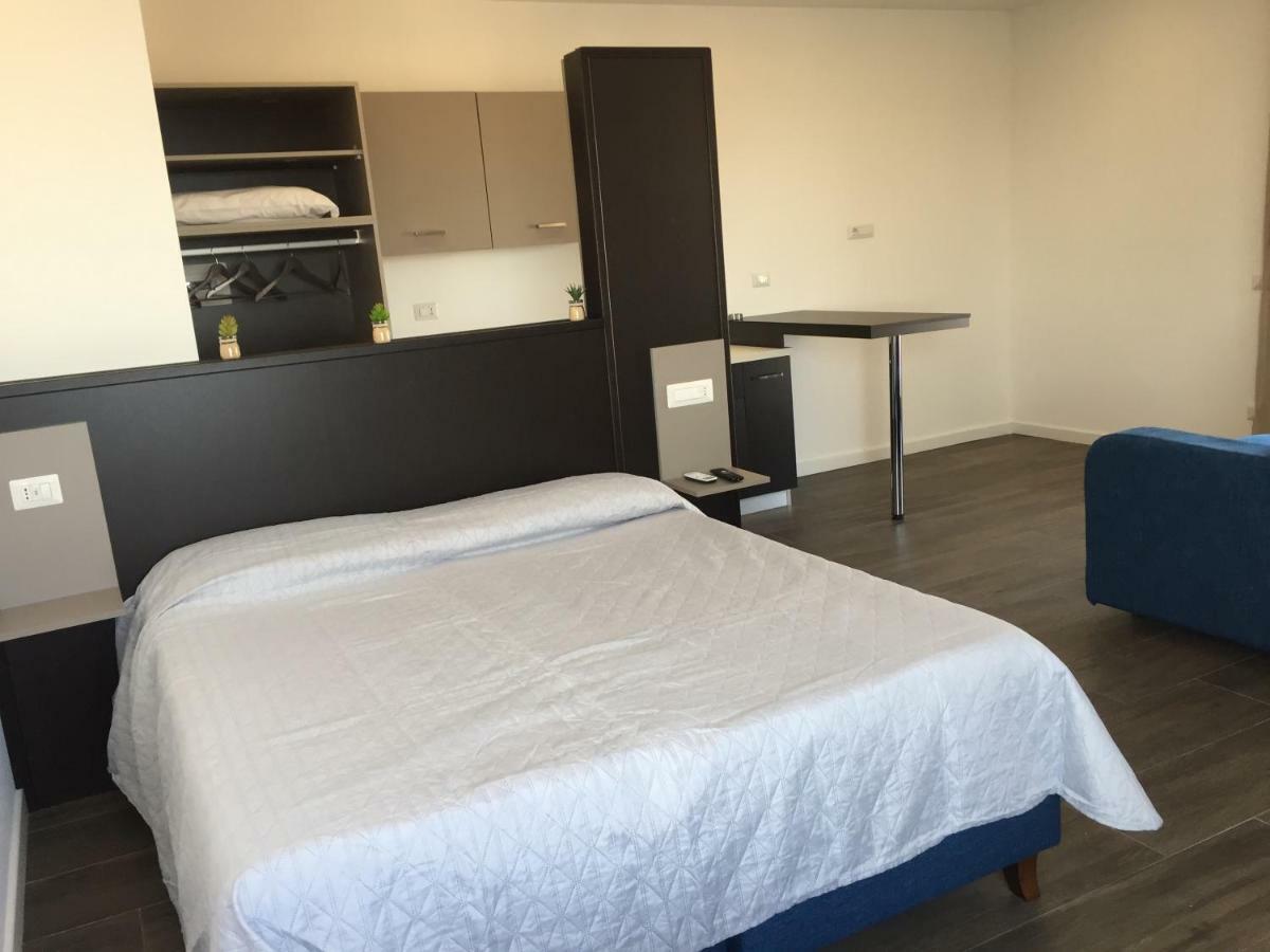 Appartement Residenza Garibaldi à Naples Extérieur photo
