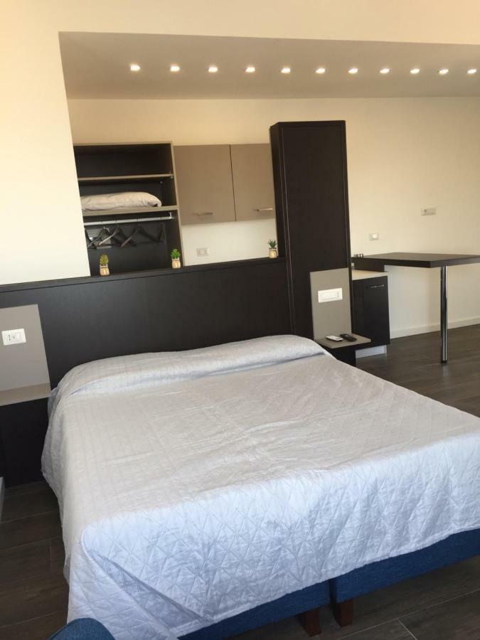 Appartement Residenza Garibaldi à Naples Extérieur photo